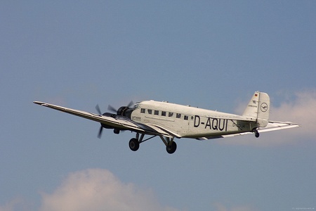 JU 52 im Flug